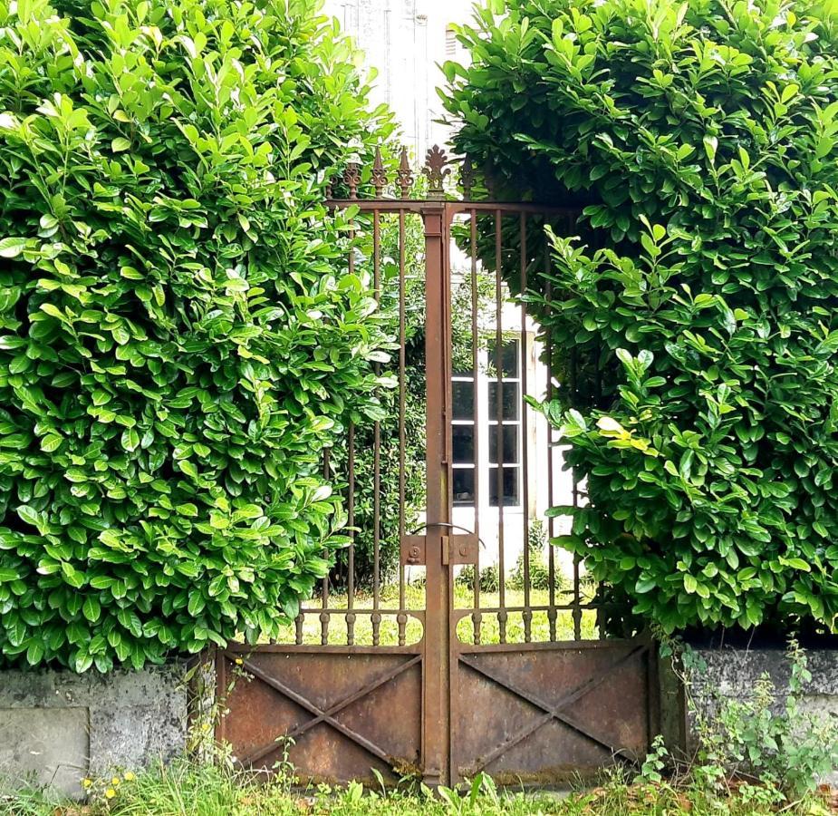 Domaine De Pladuc Bed & Breakfast Lachaise Eksteriør bilde